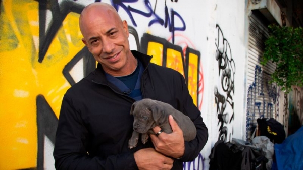 Dr. Kwane Stewart, who cares for the pets of those experiencing homelessness, is CNN’s Hero of the Year